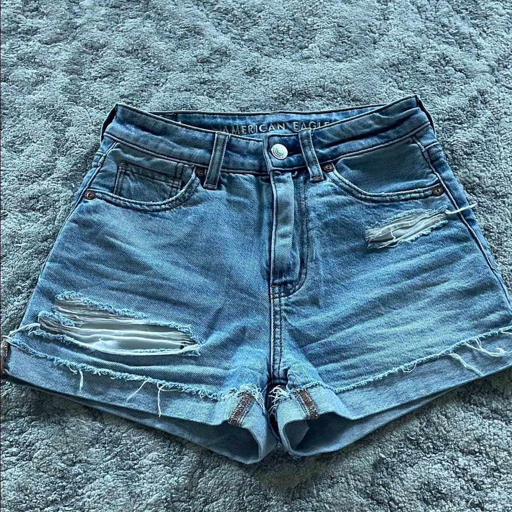 American Eagle Outfitters Women's Distressed Blue Jean Shorts Strigid